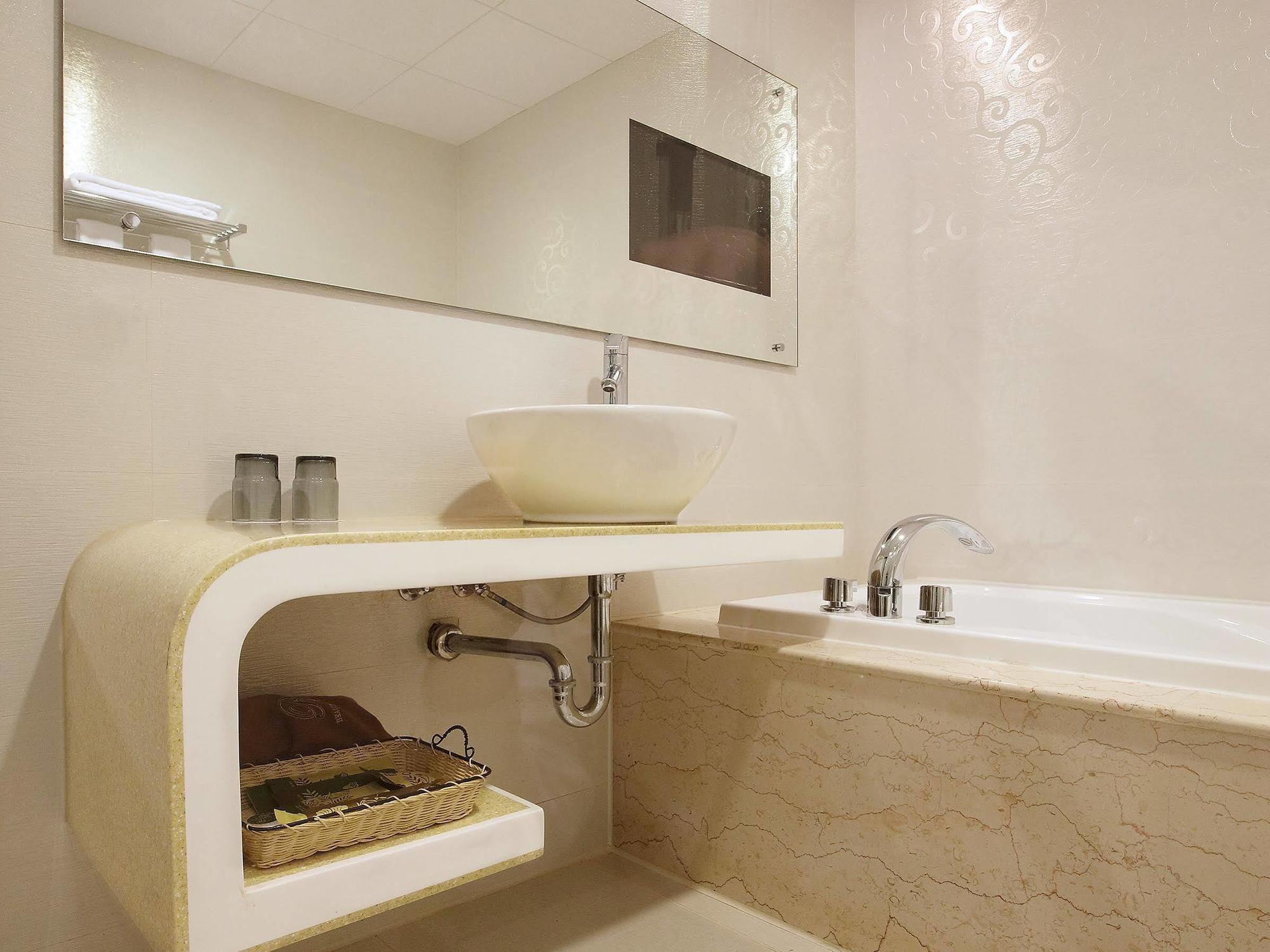 Beauty Hotels - Beautique Hotel Taipei Exterior photo